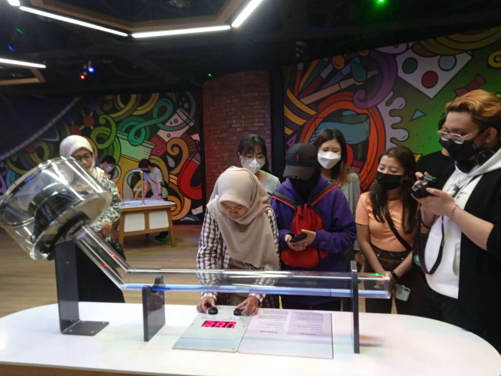 Deconstructing What You See and&nbsp;Do